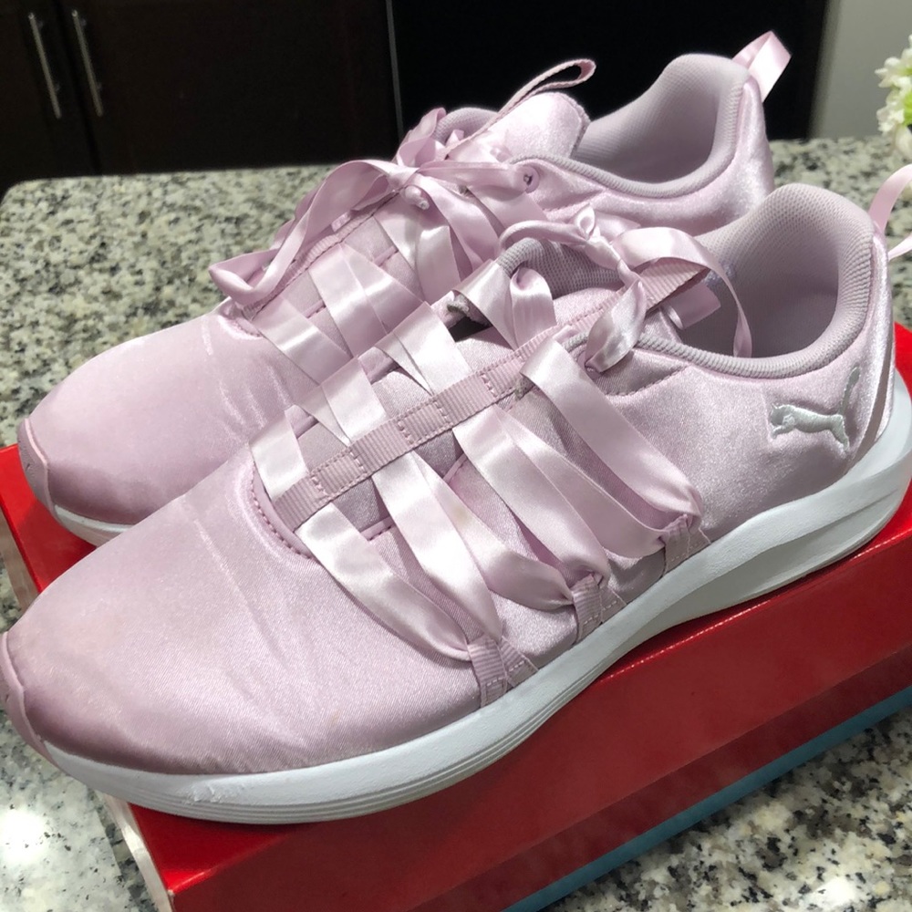 PUMA orchid prowl satin shoe
